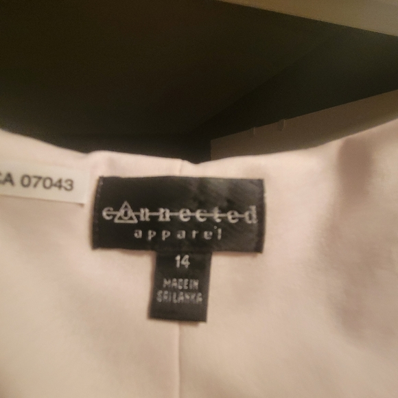 Dress - Picture 3 of 3